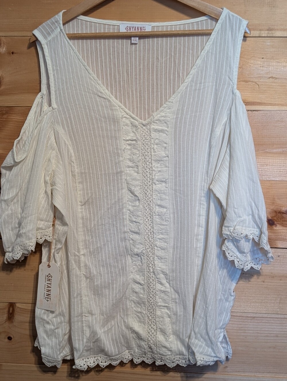 Shyanne Gorgeous Flowy Top *Boot Barn *NWT *2xl - Picture 3 of 6